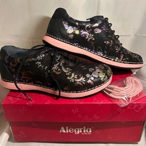NEW Alegria Women's Black and Multicolor Patterned Sneakers